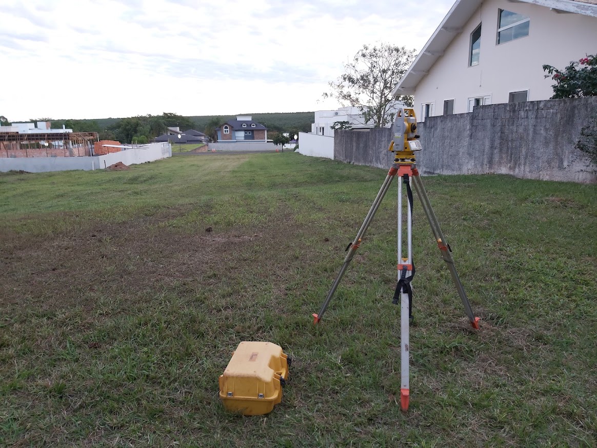 Levantamento Planialtimétrico